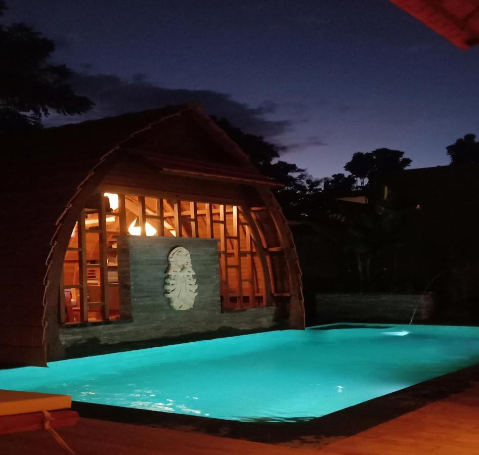 Villa Lumbung Amertha Sari Lovina Exterior foto